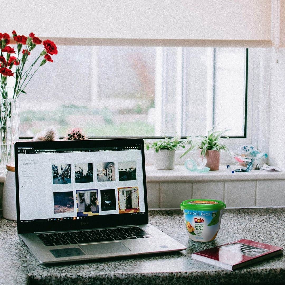 Dole Packaged Foods（ドール）のインスタグラム：「A peach a day keeps the emails away ✨  (Okay, maybe that’s wishful thinking … but you can count on DOLE Fridge Pack Peach Slices to fuel those busy work-from-home days!)」