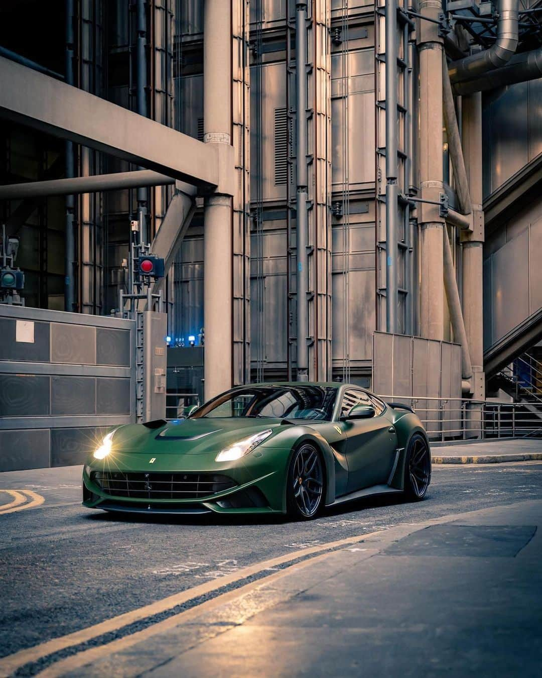 CarsWithoutLimitsさんのインスタグラム写真 - (CarsWithoutLimitsInstagram)「N-Largo Ferrari F12 Photos @alexbabington  #CarsWithoutLimits」1月26日 2時02分 - carswithoutlimits