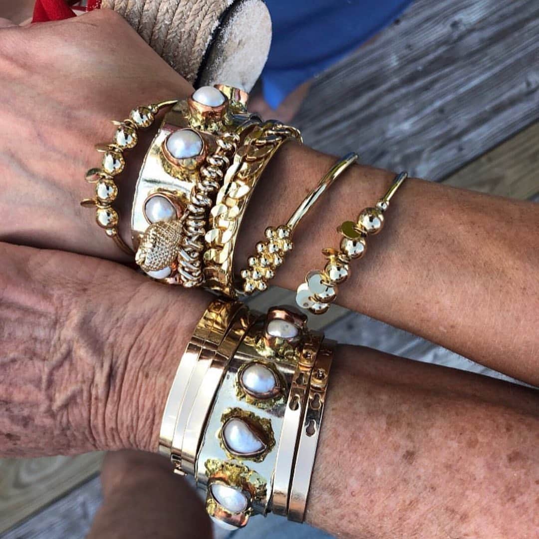 ダニジョーのインスタグラム：「Never too old (or young) to #armparty ✨💫⭐️」
