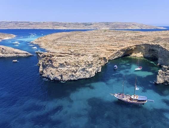 ジェシカ・ロウンズさんのインスタグラム写真 - (ジェシカ・ロウンズInstagram)「What are you doing Saturday February 20th? Say... around 9pm? 💌 If you like food, romance and feel like taking a little trip to Malta TUNE into Mix Up in the Mediterranean on @hallmarkchannel ✈️❤️🇲🇹」1月26日 2時19分 - jessicalowndes