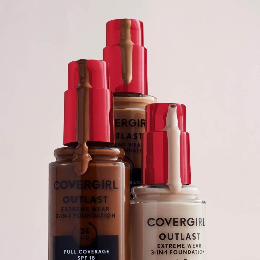 COVERGIRLさんのインスタグラム写真 - (COVERGIRLInstagram)「Our NEW #OutlastExtremeWear 3-in-1 Foundation is a lightweight, cake-free foundation that has a 24-hour formula! 😍 This breathable foundation contains SPF 18 sunscreen and is sweat, transfer and humidity-proof. Available at @walmart! EasyBreezyBeautiful #COVERGIRLCrueltyFree #CrueltyFree」1月26日 2時34分 - covergirl