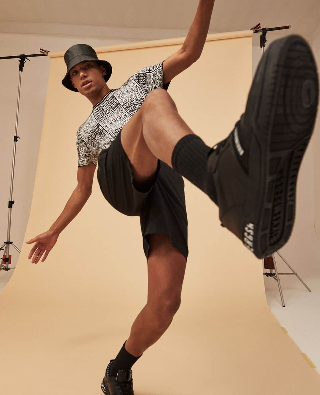 ダーク ビッケンバーグのインスタグラム：「Step 4 - Stretch your muscles from time to time, life on set is hectic!⁠ #DirkBikkembergs #Bikkembergs #SS21」