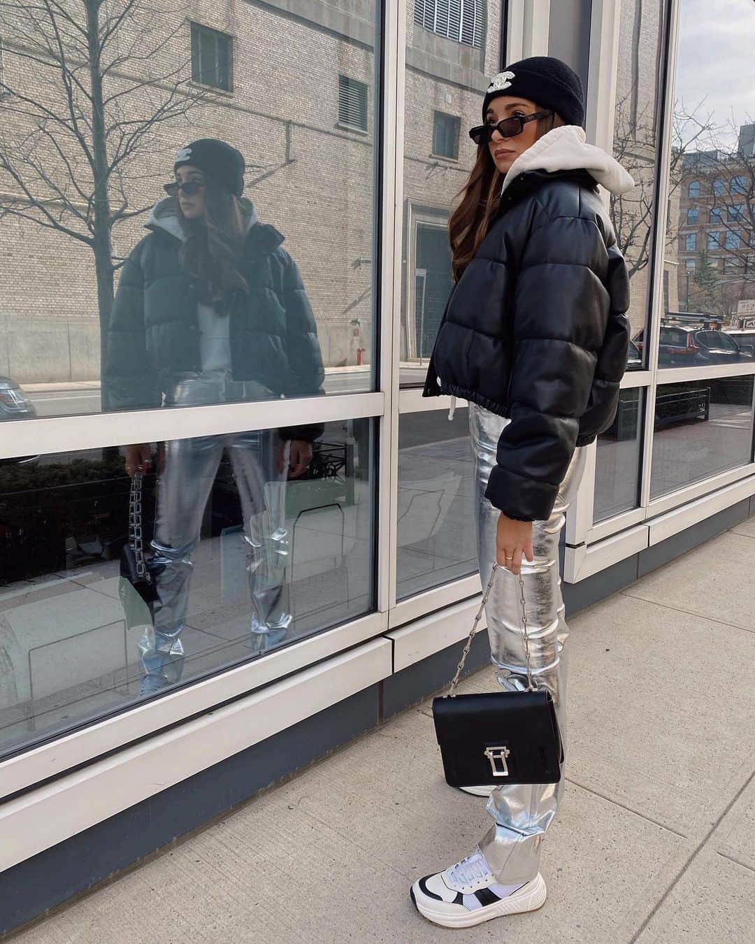 We Wore Whatさんのインスタグラム写真 - (We Wore WhatInstagram)「*Googles captions for reflections」1月26日 2時32分 - weworewhat