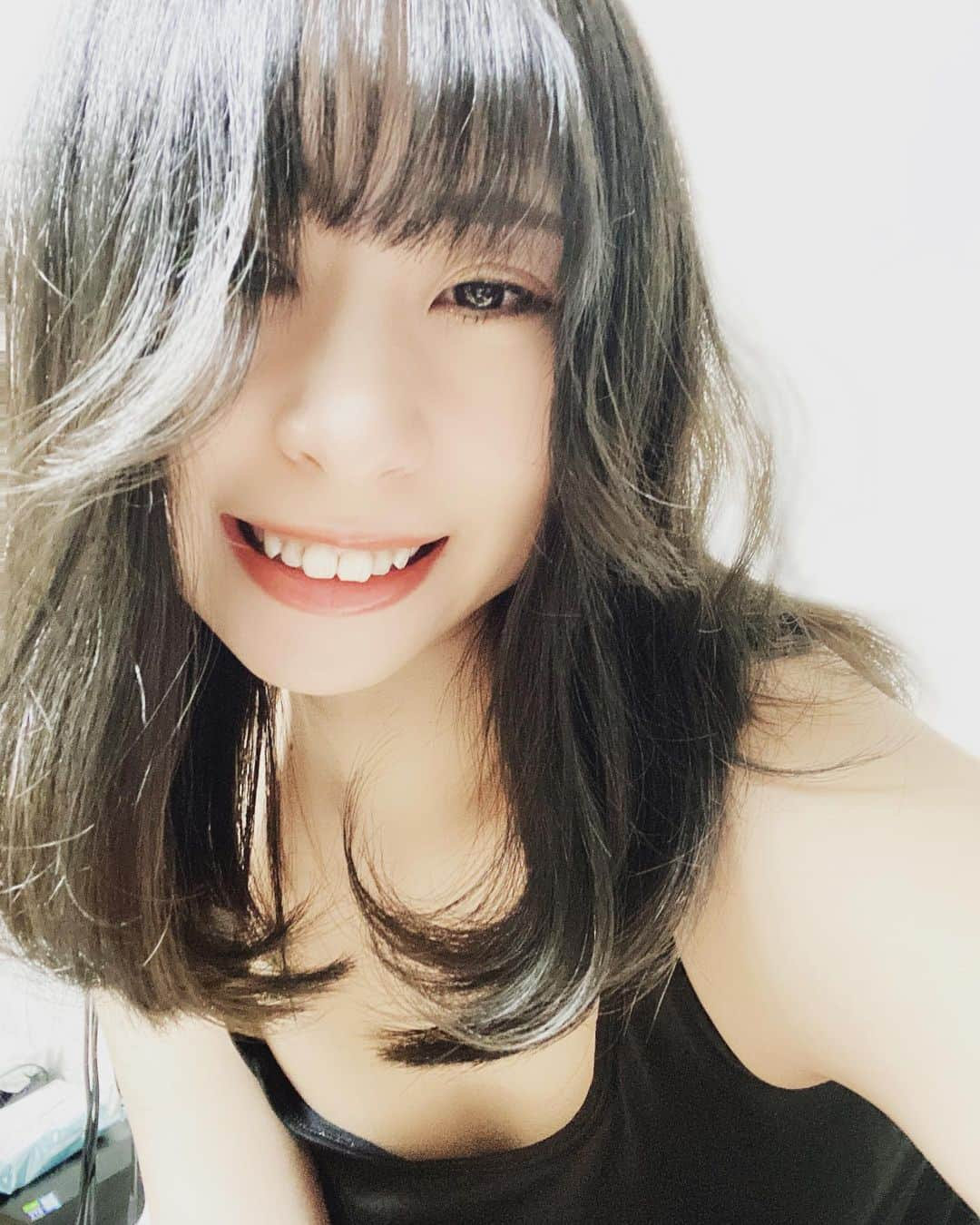 河原まゆのインスタグラム：「美容院でやってもらったセットって家だと絶対出来ないよな〜」