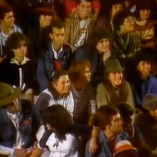 カロライナディークマンのインスタグラム：「...porque  só o caetano pra ensinar a gente a cantar o amor por são paulo mesmo sem ser paulista... parabéns,  pauliceia desvairada,  sua #essepê mais linda!!! loviú 🤍」