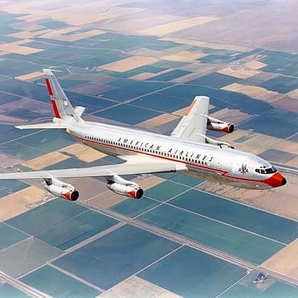 アメリカン航空さんのインスタグラム写真 - (アメリカン航空Instagram)「On this day in 1959, our Boeing 707 made the first scheduled nonstop transcontinental U.S. jet flight by any airline, traveling from Los Angeles to New York.」1月26日 2時44分 - americanair