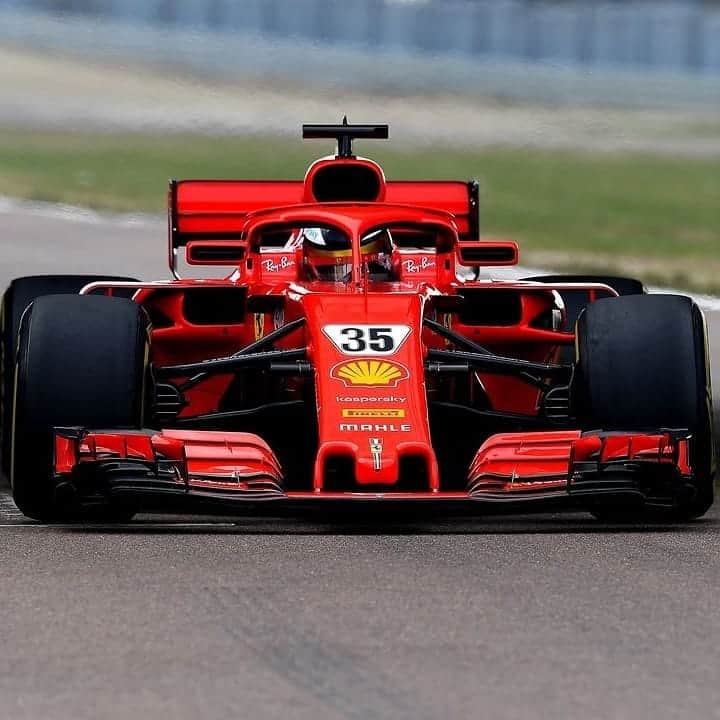 F1さんのインスタグラム写真 - (F1Instagram)「The past meets the future 🤩  @giulianoalesi tests a Ferrari, exactly 3️⃣0️⃣ years to the day after his father Jean did the same ⏪   His fellow FDA stars @marcusarmstrong and @robertshwartzman got to sample the SF71H too! 😁  📸 #Repost x @ferraridriveracademy   #F1 #Formula1 #Ferrari」1月26日 2時55分 - f1
