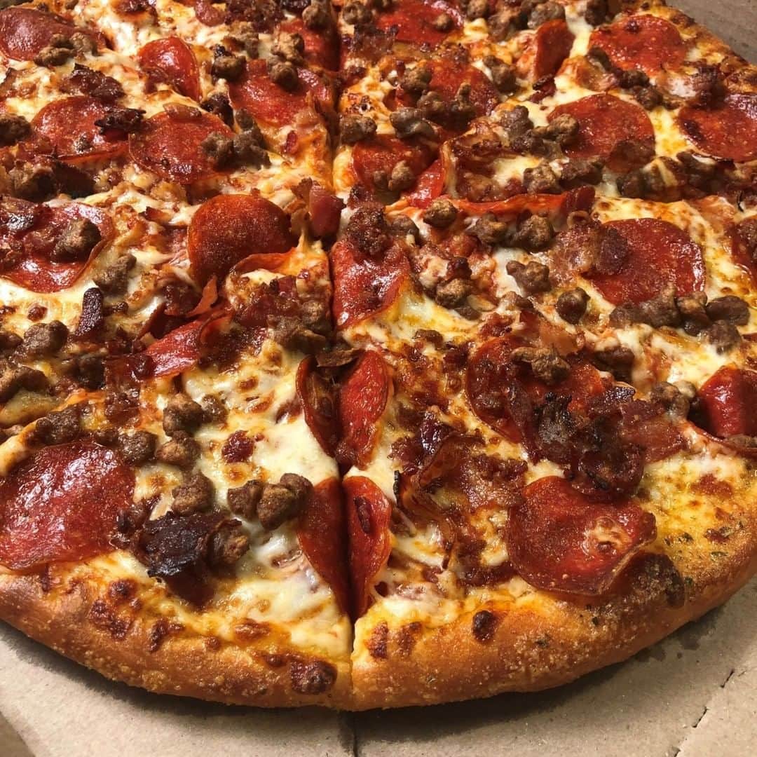 Domino's Pizzaさんのインスタグラム写真 - (Domino's PizzaInstagram)「Help us decide which pizza to order 👆」1月26日 3時00分 - dominos