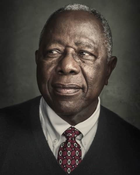 ナショナルジオグラフィックさんのインスタグラム写真 - (ナショナルジオグラフィックInstagram)「Photo by @danwintersphoto / Sad to hear of the passing of baseball legend Hank Aaron. Considered one of the greatest baseball players of all time, Hank began his career in the Negro American League in 1951. He would go on to have an incredible 25-year career, including 23 in the major leagues. Surpassing Babe Ruth as the "home run king," he hit 755 home runs, a record that stood for 33 years. He retired from baseball in 1976, but continued to work behind the scenes with the Atlanta Braves. I was a huge baseball fan as a boy and idolized Hammerin' Hank. We have lost a great. It was an honor to photograph him at Turner Field, home of the Atlanta Braves for many years.」1月26日 3時18分 - natgeo