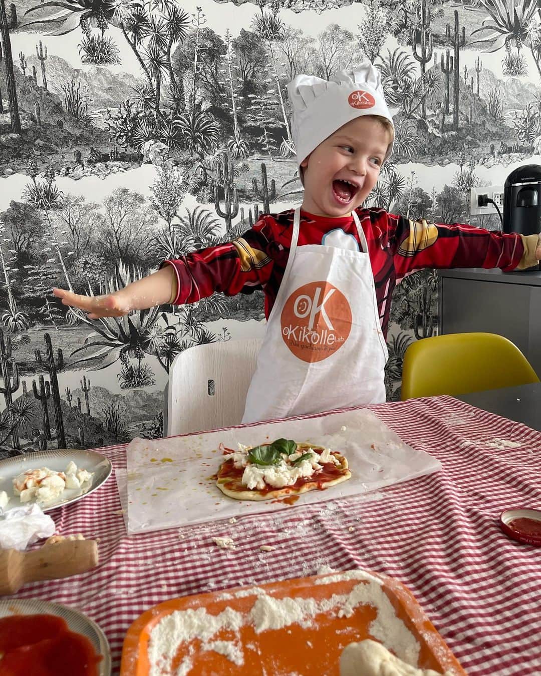 キアラ・フェラーニさんのインスタグラム写真 - (キアラ・フェラーニInstagram)「Leo made his first pizza this morning with daddy @fedez 🥰」1月26日 3時16分 - chiaraferragni