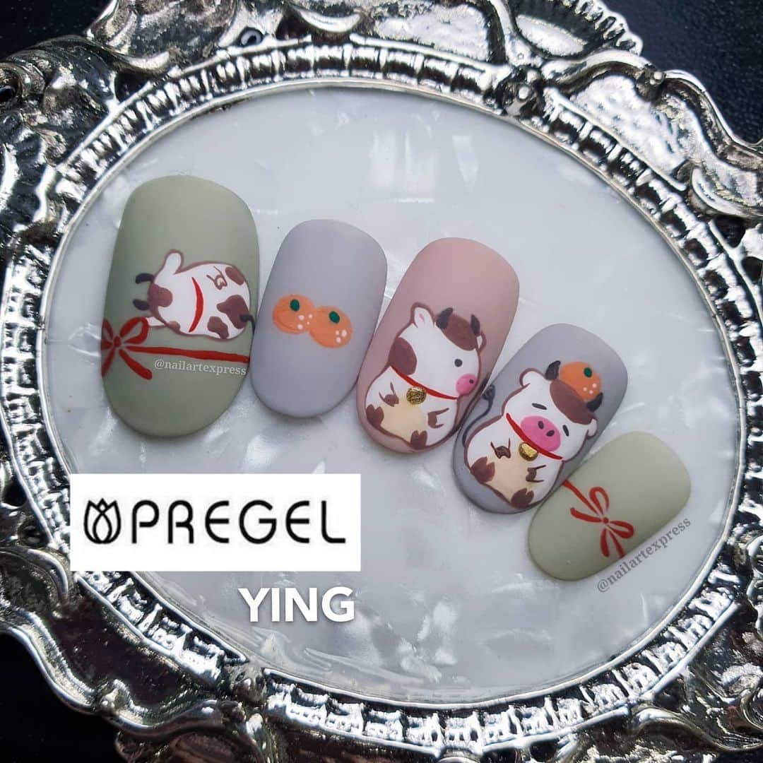 Yingのインスタグラム：「I used PREGEL Grayish Cloud, Grayish Lilac, Grayish Leaf, and PREGEL Art Liner Gels (mixed my own colours). Items can be purchased at @nailwonderlandsg 🤗 . Cows inspired by a greeting card at Daiso!  . 🛒 www.nailwonderland.com⁣⁣ 📍20A Penhas Road, Singapore 208184⁣⁣ (5 minutes walk from Lavender MRT)⁣⁣ .  I am currently only able to take bookings from my existing pool of customers. If I have slots available for new customers, I will post them on my IG stories. Thank you to everyone who likes my work 🙏 if you need your nails done, please consider booking other artists at @thenailartelier instead ❤  #ネイルデザイン  #ネイルアート #ネイル #ジェルネイル #nailart #네일아트 #pregel #プリジェル #nails #gelnails #sgnails」