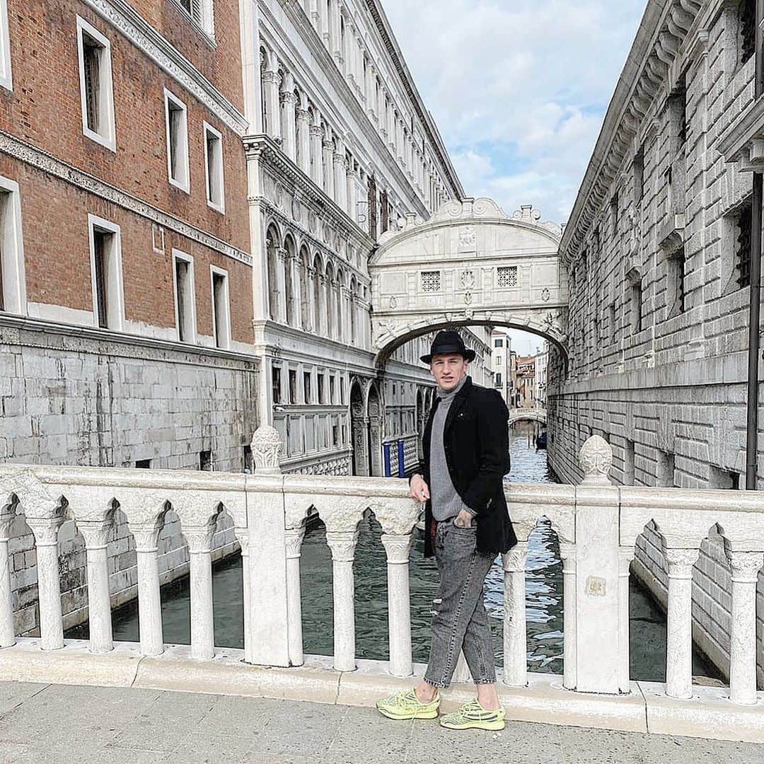 ミケーレ・カンポレーゼのインスタグラム：「#venice#instagood#pictureoftheday#theturist#grancanale」