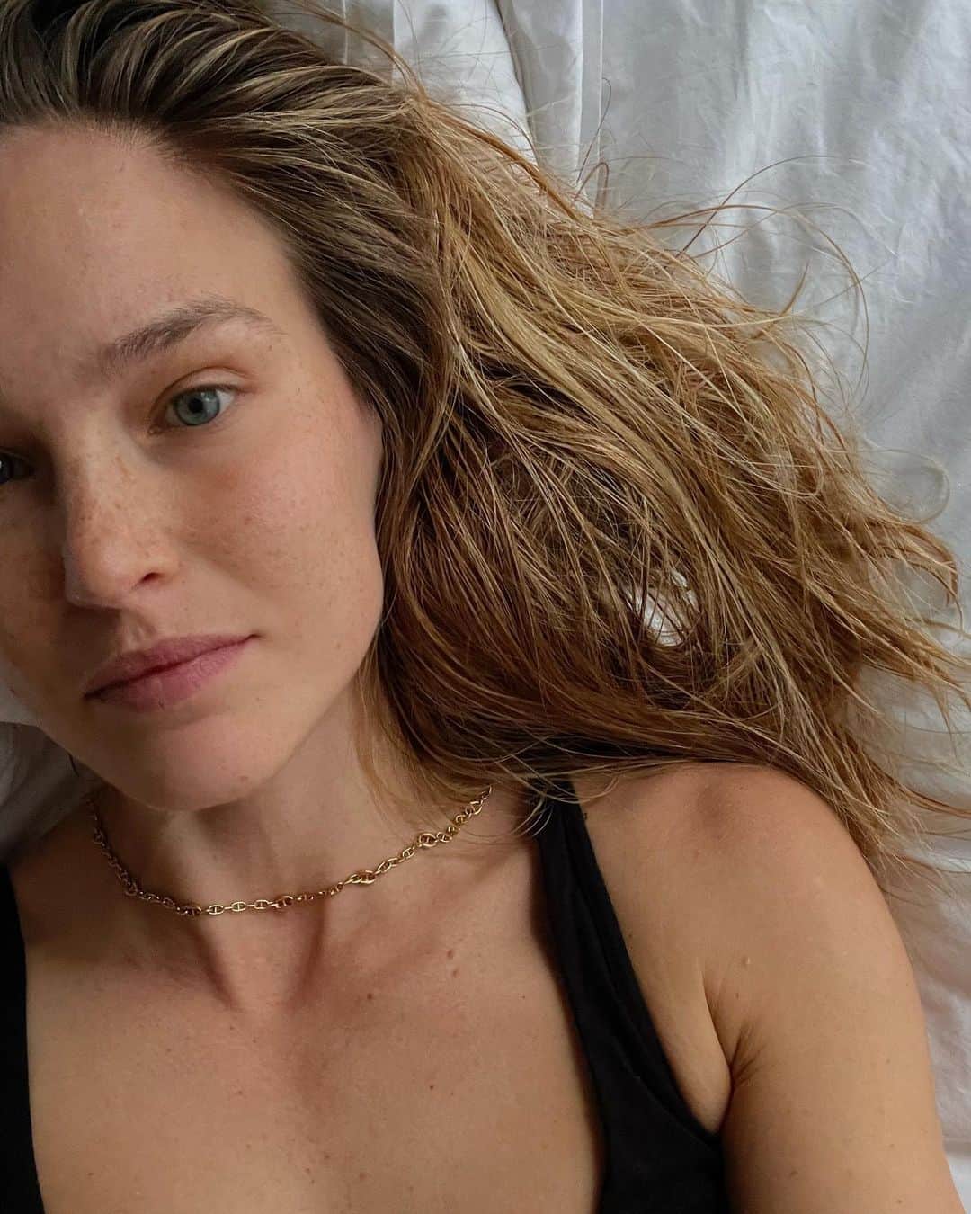 バー・ラファエリさんのインスタグラム写真 - (バー・ラファエリInstagram)「Selfie 🖤」1月26日 3時28分 - barrefaeli