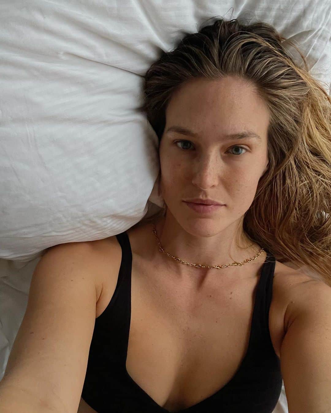 バー・ラファエリさんのインスタグラム写真 - (バー・ラファエリInstagram)「Selfie 🖤」1月26日 3時28分 - barrefaeli