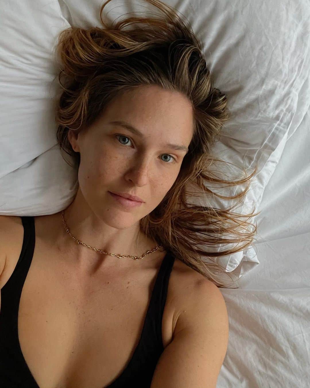 バー・ラファエリさんのインスタグラム写真 - (バー・ラファエリInstagram)「Selfie 🖤」1月26日 3時28分 - barrefaeli