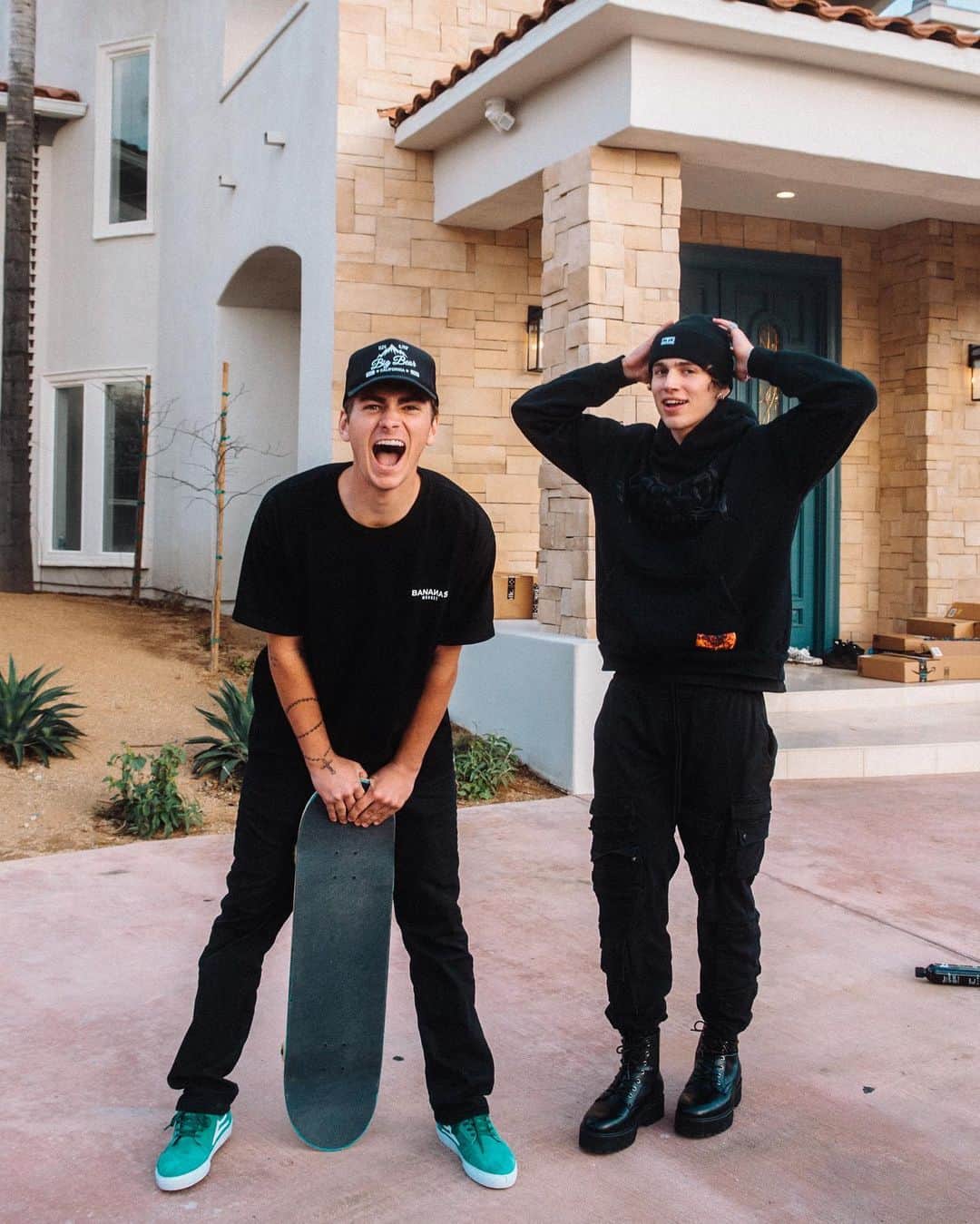 Bryant Eslavaのインスタグラム：「/ Comment “❤️” if you want more Vinnie x Michael photos 👀 •」