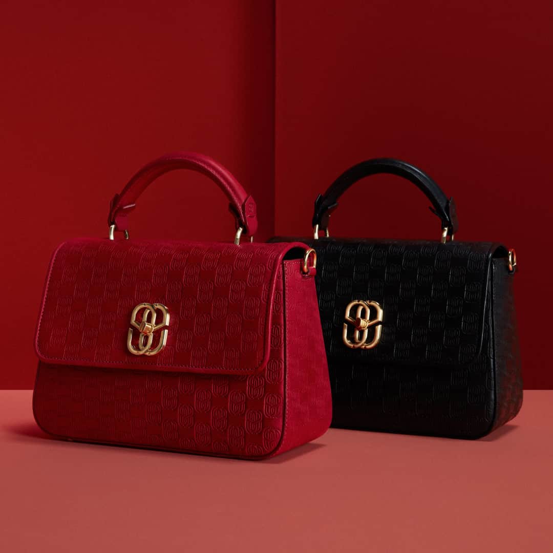 Schutzのインスタグラム：「THE BAG YOU DIDN'T KNOW YOU NEEDED ❤️ #schutzhandbags」