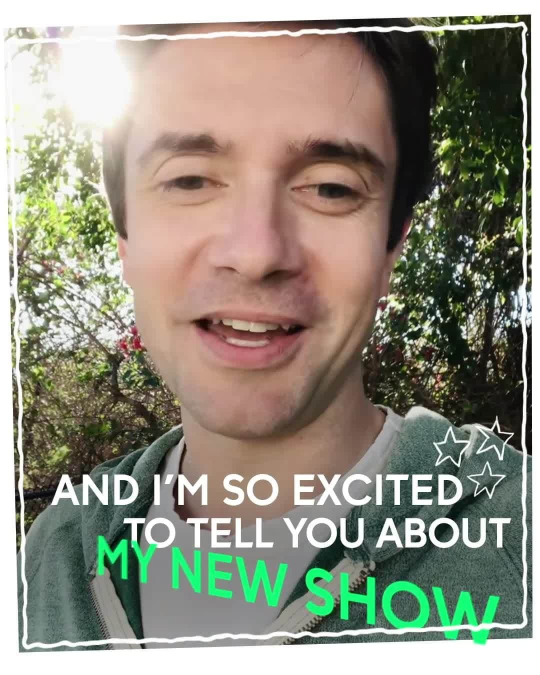 アメリカン・ブロードキャスティング・カンパニーのインスタグラム：「@tophergrace here with the best 📺 news of the day! #HomeEconomics is coming to ABC, Wednesday, April 7! @homeeconomicsabc」