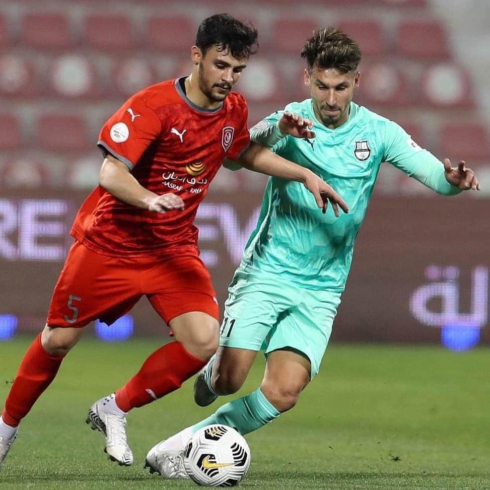 エルナン・ペレスのインスタグラム：「No hay otra que levantarse y seguir trabajando. #qls #qatar #alahli #futbol」