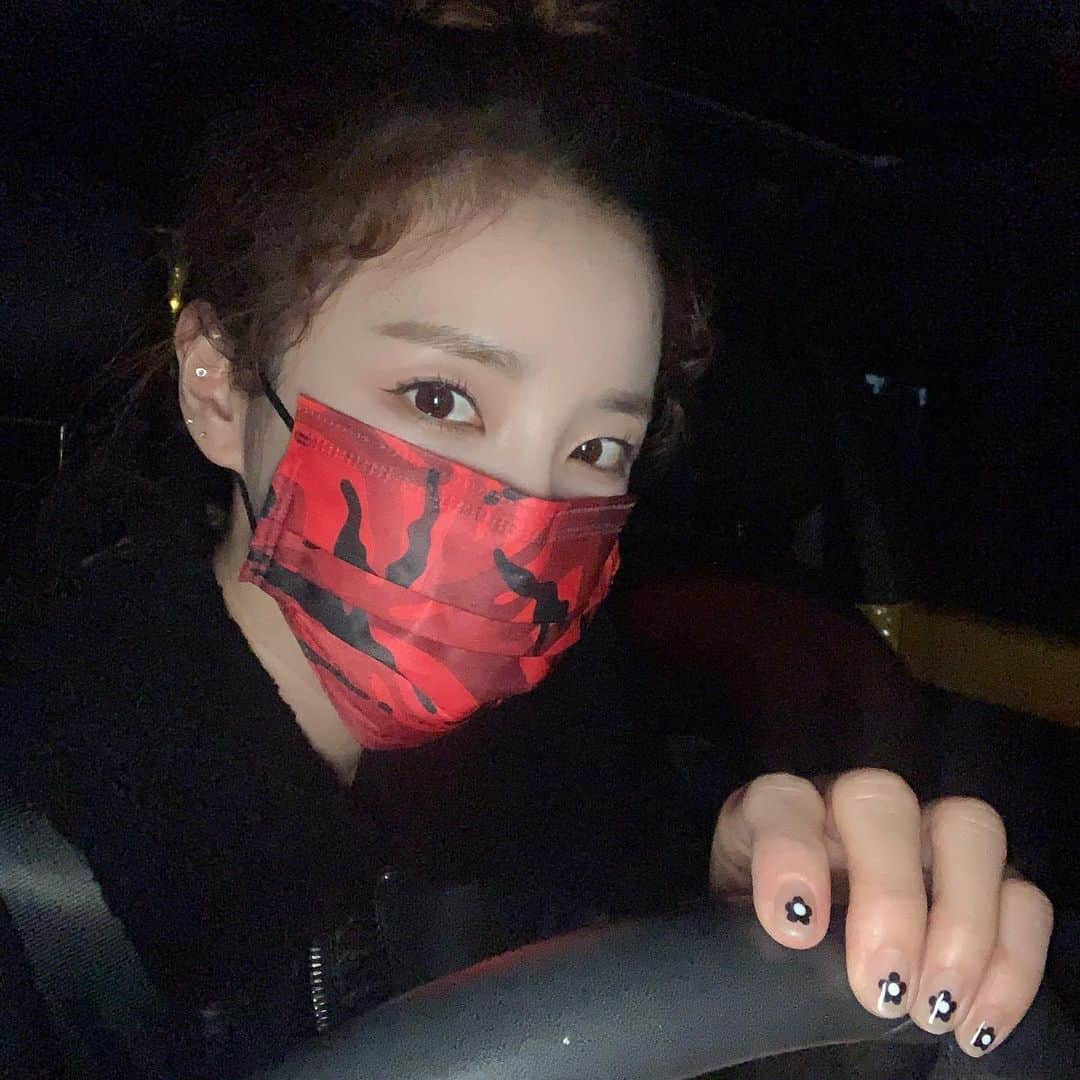 ダラ さんのインスタグラム写真 - (ダラ Instagram)「Best driver Ssan!!! 🚕 베스트 드라이버 싼~기사」1月26日 15時03分 - daraxxi