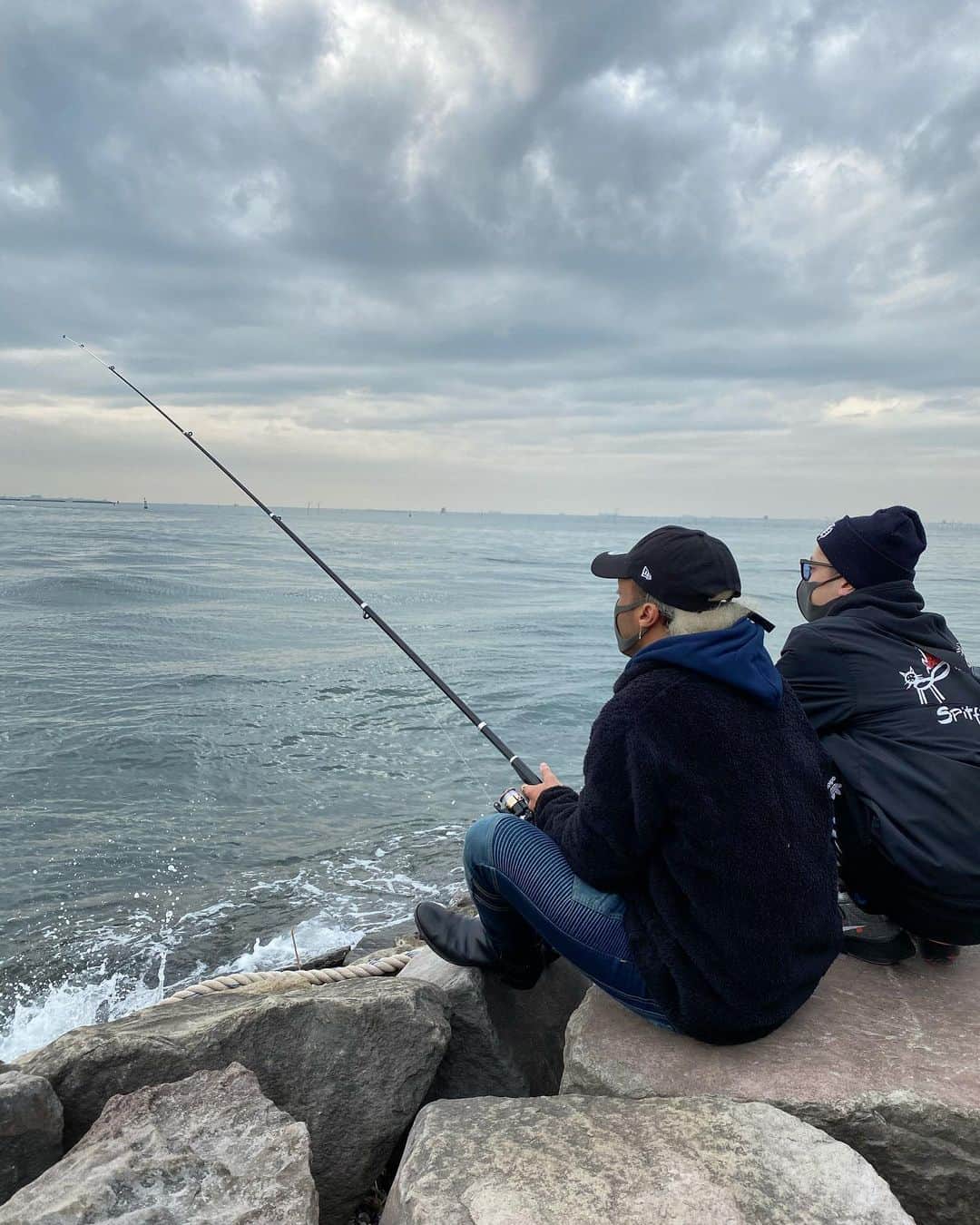 Richesのインスタグラム：「釣り🎣 ・ ・ #リチェス #パリピ #youtube #youtuber #金髪 #黒人 #ハーフ #番号教えて #ガンパリマジック #由比ヶ浜 #tバック #歌舞伎町 #新宿 #東京 #入間 #埼玉 #ガーナ #南魚沼 #新潟 #riches #tokyo #japan #ghana #hiphop #party #love #instagood #happy #followme #follow」