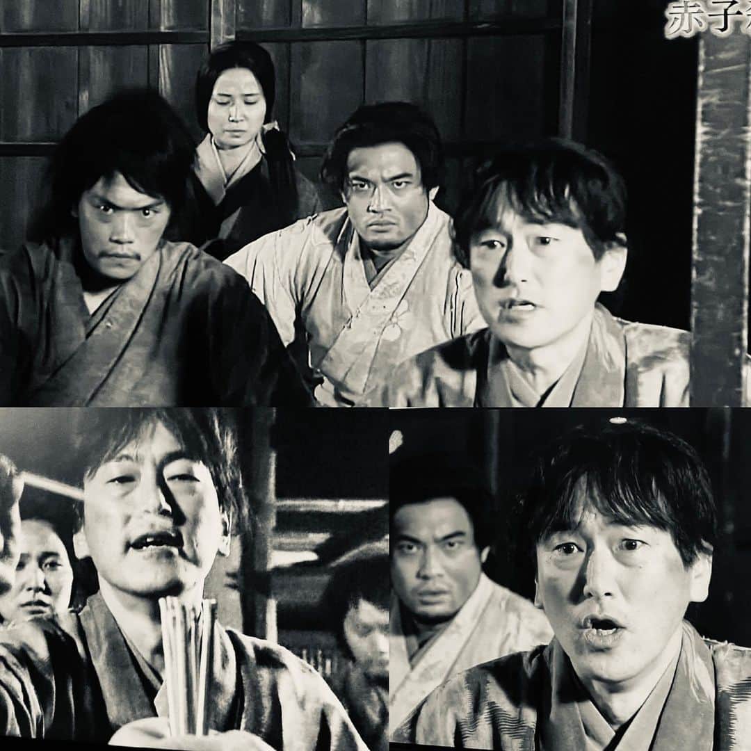井上幸太郎のインスタグラム：「先日のNHKのTV出演のやつ。 見た仲間が画面写メして送ってくれた。 毎回思うけど自分からご覧くださいと言っておいてTVはなんか照れ臭い。でもありがとう。  俺、変な顔。。。(΄◉◞౪◟◉｀)」