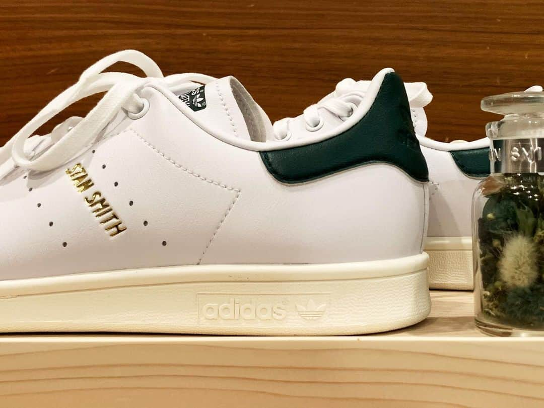 井浦新さんのインスタグラム写真 - (井浦新Instagram)「✴︎ Thank you adidas.  STAN SMITH,FOREVER  #adidas #stansmithforever」1月26日 16時08分 - el_arata_nest