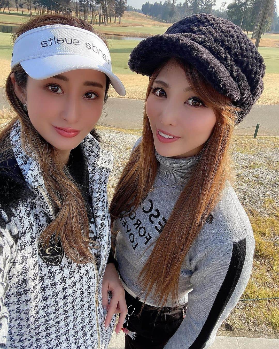 佐藤衣里子さんのインスタグラム写真 - (佐藤衣里子Instagram)「golf day😊💓🏌️‍♀️⛳️ 初東京クラシック✨  バンカー多すぎて難しかったけど、天気も景色も良くて最高でした❣️また行きたいなぁ☺︎💓  ウェアは @riendasuelta_golf 🏌️‍♀️  #golf#golfstagram#golfgirl#東京クラシック」1月26日 16時02分 - eriko0625