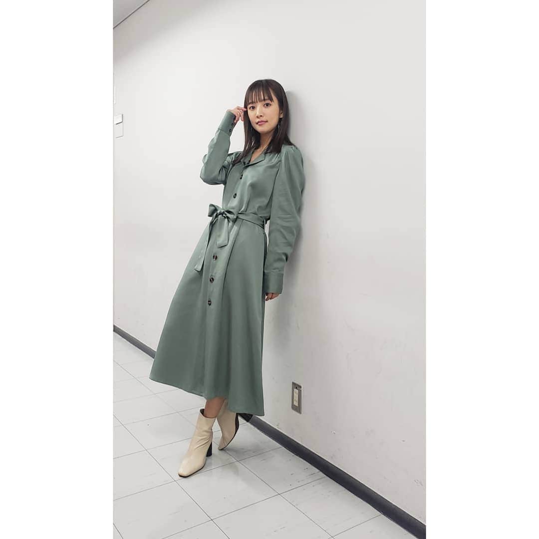 夏菜さんのインスタグラム写真 - (夏菜Instagram)「「教えてもらう前と後」今日OAです💚 Dress @moussyofficial Shoes @randa_pic Stylist @erica_mimura」1月26日 16時03分 - natsuna_official