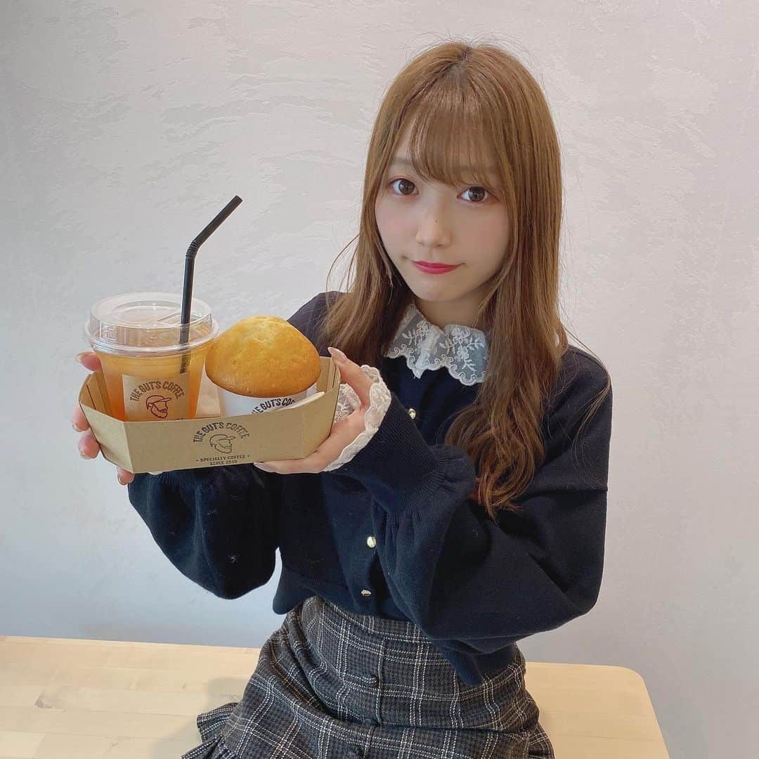 阪上彩香さんのインスタグラム写真 - (阪上彩香Instagram)「久しぶりにこーゆー服装したかも💭 中崎町オシャレなカフェ多くて迷う🥺 ･ ･ ･ #thegutscoffee #中崎町カフェ #梅田カフェ #大阪カフェ #大阪カフェ巡り #カフェ巡り #instagood #instalike #followme」1月26日 16時03分 - ayaka_skgm