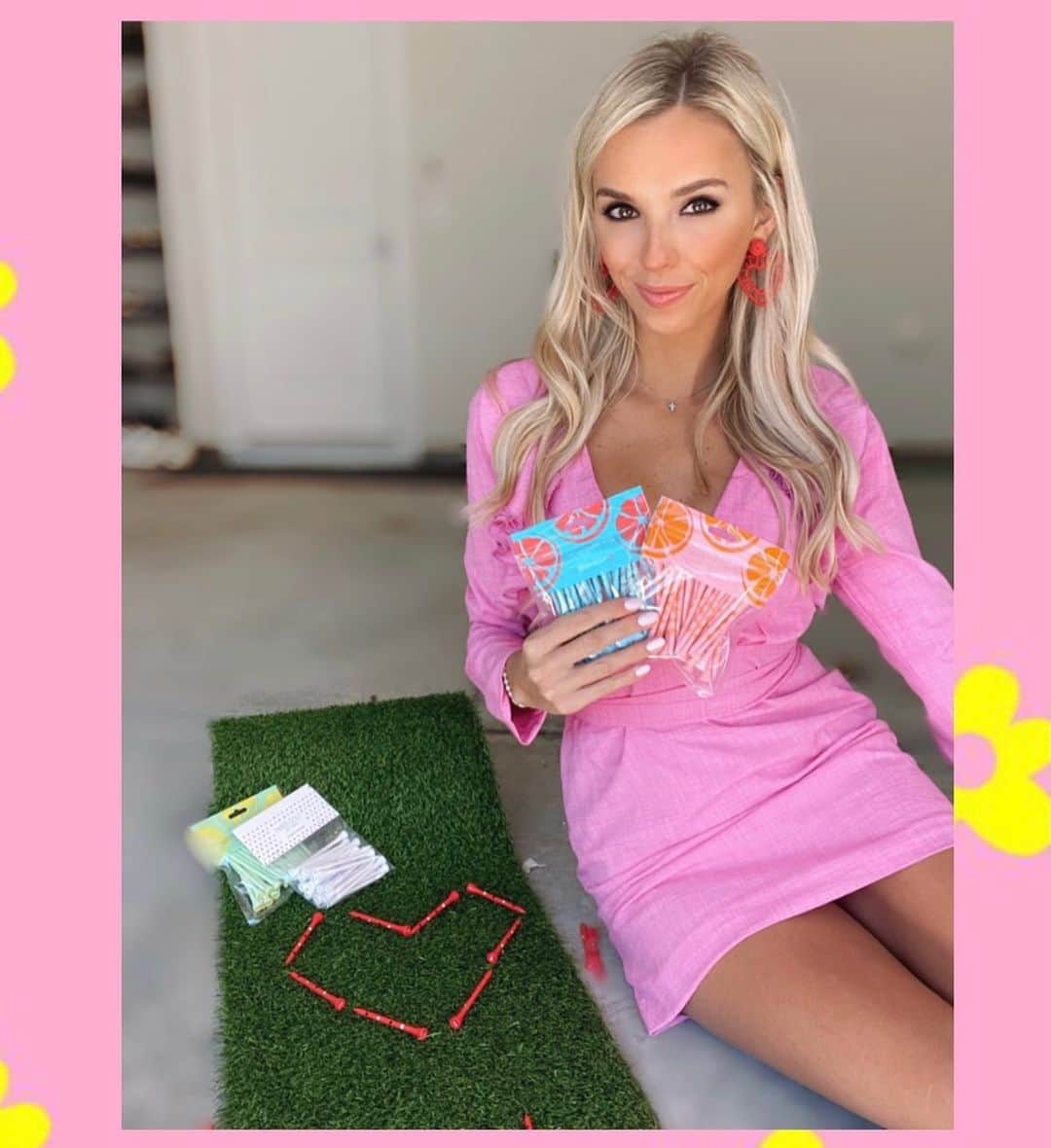 Elise Lobbのインスタグラム：「💖⛳️💌G I V E A W A Y💌⛳️💖  •• I teamed up with @twigsgolf to give away five (pattern of choice) Twigs Golf Tees bags to TWO lucky winners as an early Valentine’s Day Giveaway ••⁣⁣ ⁣⁣ How to enter:⁣⁣ ⁣⁣ 1) FOLLOW @eliselobb ⁣⁣(me) 🤪 2) FOLLOW @twigsgolf  3) LIKE this post⁣⁣ 4) TAG a friend in the comments. 1 tagged friend = 1 entry. UNLIMITED entries.⁣⁣ 5) SHARE to your story for TEN bonus entries!! 🥳  Winner will be announced 1/30 !!!  #golf #golfgiveaway #giveaway」