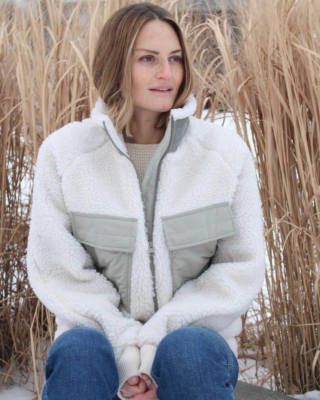 のインスタグラム：「Our unisex Pohlar High-Pile Fleece Jacket seals out the cold with its 100% Recycled Polyester fabric. Soft knit cuffs and color detailing on the pockets, collar, and zipper are an added touch to help elevate this winter jacket. #livenau • • • #sustanablefashion #sustainability #sustainableclothing #sustainableapparel #ethicalfashion #recycledpolyester #unisexclothing #unisex #fashion」