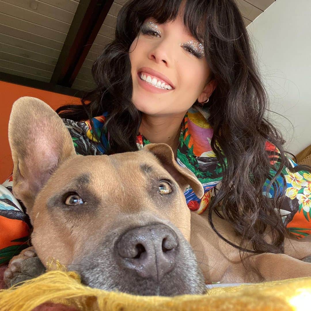 Halseyのインスタグラム：「My baby 🥺😩」