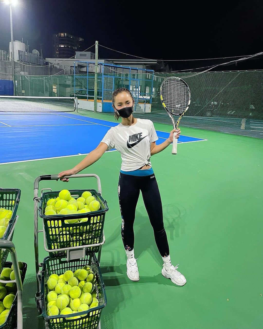 呉屋ありさのインスタグラム：「. . あはは♡楽しかったから 入会しちゃった🎾 . これはこれで楽しむぞ♪ . . #テニス#テニス始める #テニス部#テニス初心者 #テニス女子#新しいスポーツ #運動大好き#体動かすのが好き #スポーツ女子#アクティブ女子 #いろんな世界を楽しむ #自分投資#enjoynow #tennis#tenniscourt  #tennisgirl #tennisplayer  #sportster #sportgirl  #sports #myhobby  #healthy #mystyle #motion #me」