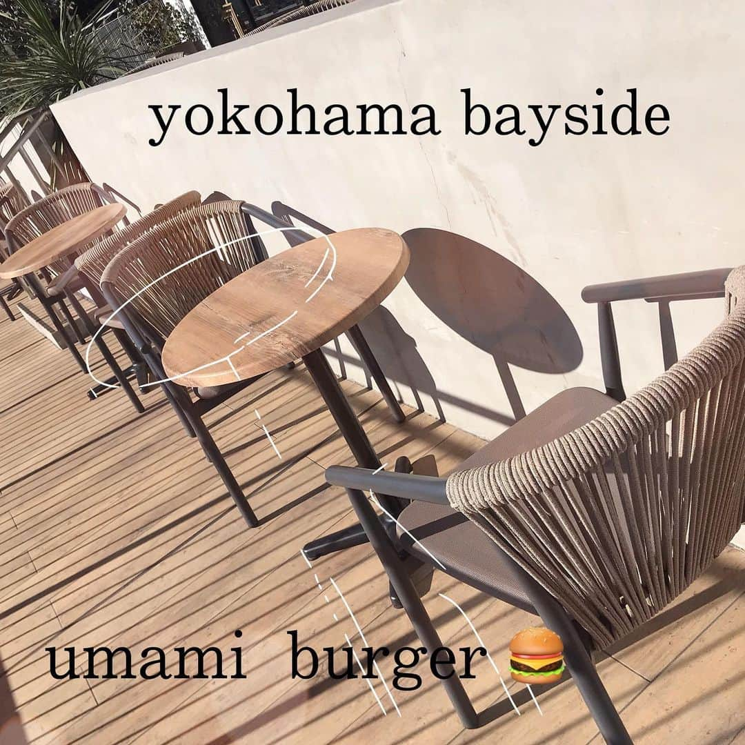 umamiburgerjpnさんのインスタグラム写真 - (umamiburgerjpnInstagram)「🍔umamiburger 🍔 横浜ベイサイド店には. 開放的なテラス席が沢山あります✨ . 天気の良い日は. 密を避けて 外でランチもおススメです👌 . ヨットハーバーを眺めながら. ちょっと贅沢な気分になりますよ. . もちろんお食事はウマミバーガーで🍔 . 新作のダブルパティのスマッシュバーガーシリーズ🍔 間もなく終了となるチーズたっぷり🧀クアトロフォルマッジオもおススメです✨✨✨ . #umamiburger  #ウマミバーガー #グルメバーガー #テラス席 #テラス  #外でランチ  #ウマミバーガー横浜ベイサイド店  #フードコート #フードコートランチ #三井アウトレットパーク横浜ベイサイド  #横浜グルメバーガー #横浜ベイサイドマリーナ  #横浜ベイサイド  #ヨットハーバー」1月26日 8時18分 - umamiburgerjpn