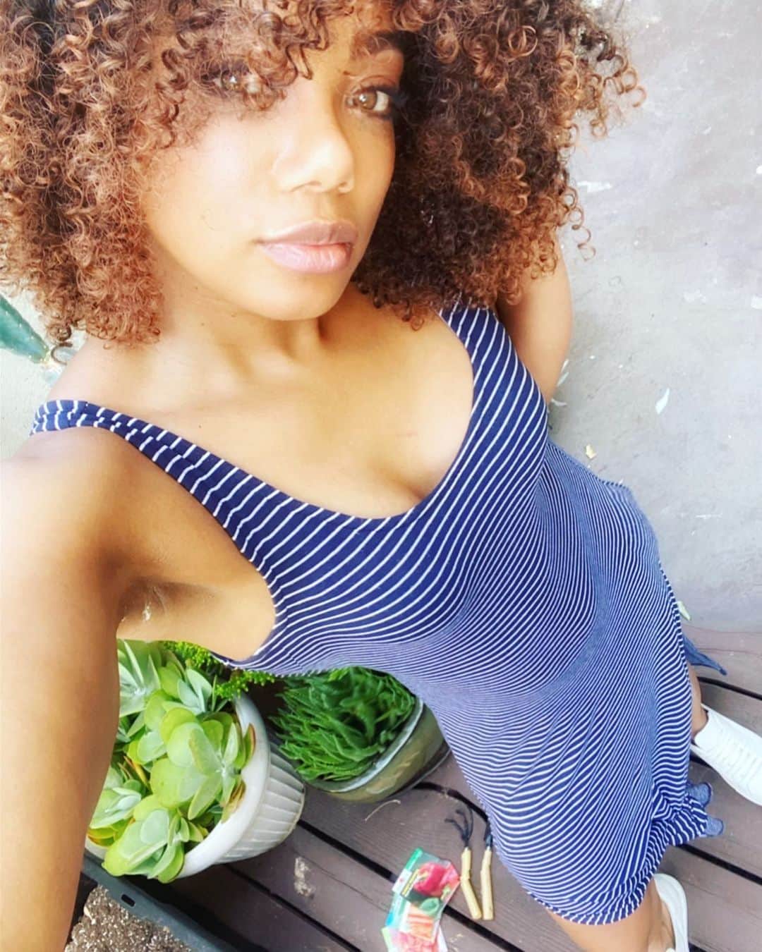 ティファニー・ハインズのインスタグラム：「I’m not burned by the fire I’m born from it #tiffanyhines #mondaymotivation #vibes」