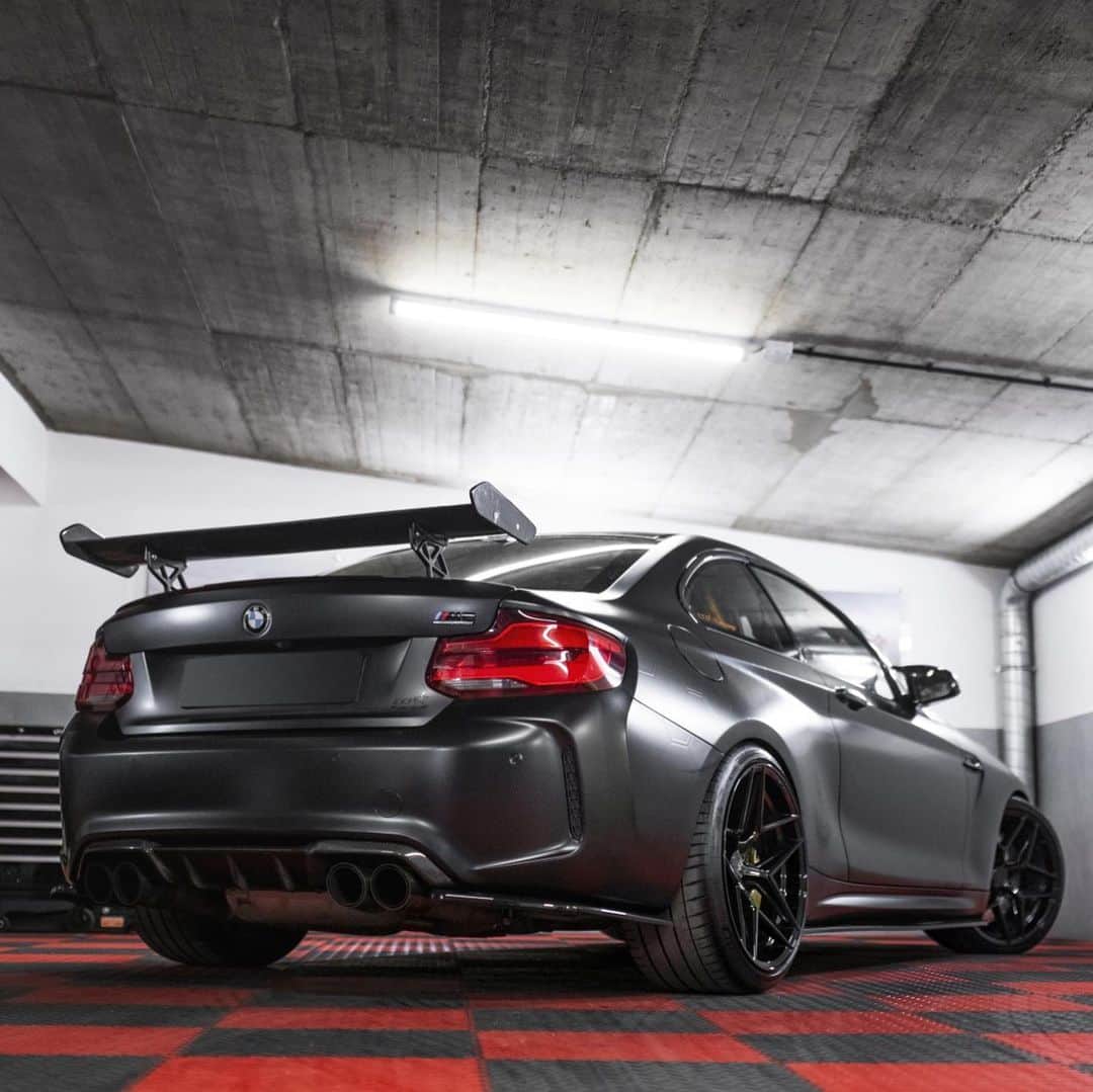 CARLiFESTYLEさんのインスタグラム写真 - (CARLiFESTYLEInstagram)「Stealthy BMW M2 Competition on @concaverwheels #carlifestyle #m2」1月26日 8時26分 - carlifestyle