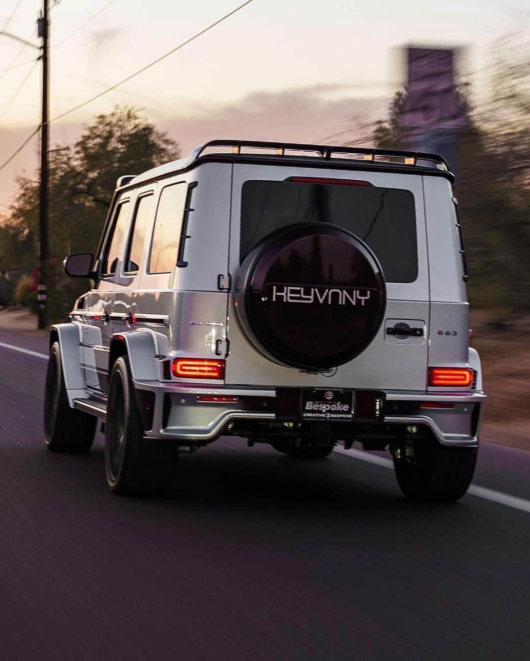 CARLiFESTYLEさんのインスタグラム写真 - (CARLiFESTYLEInstagram)「The first @keyvany_usa G-Wagon in the USA is FOR SALE by @creativebespoke!  Price: $359,800 📸: @hotlapstudios  Built by @cb_autosalon  ➖➖ For sale on creativebespoke.com   DM or text 480-695-5002 if you’re interested!  ➖➖ #CBClub #CreativeBespoke #luxury #exoticcars #luxurycars #carsovereverything #carswithoutlimits #carlifestyle #amazingcars #amazingcars247 #carbuild」1月26日 8時31分 - carlifestyle