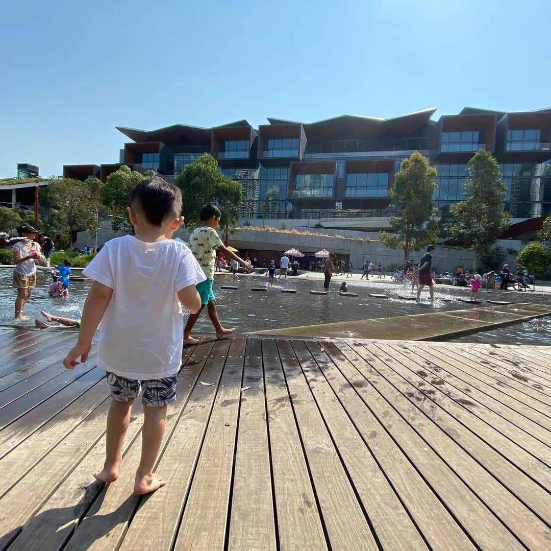 Iya Villaniaさんのインスタグラム写真 - (Iya VillaniaInstagram)「No. We aren’t in Australia. But we terribly miss the outdoors and wish we were enjoying the parks with the family back home in Sydney. For now, we’ll just have to live thru these memories 😅 Happy Straya day! 🇦🇺🦘🐨 #MissingTheMaskFreeLife」1月26日 9時08分 - iyavillania