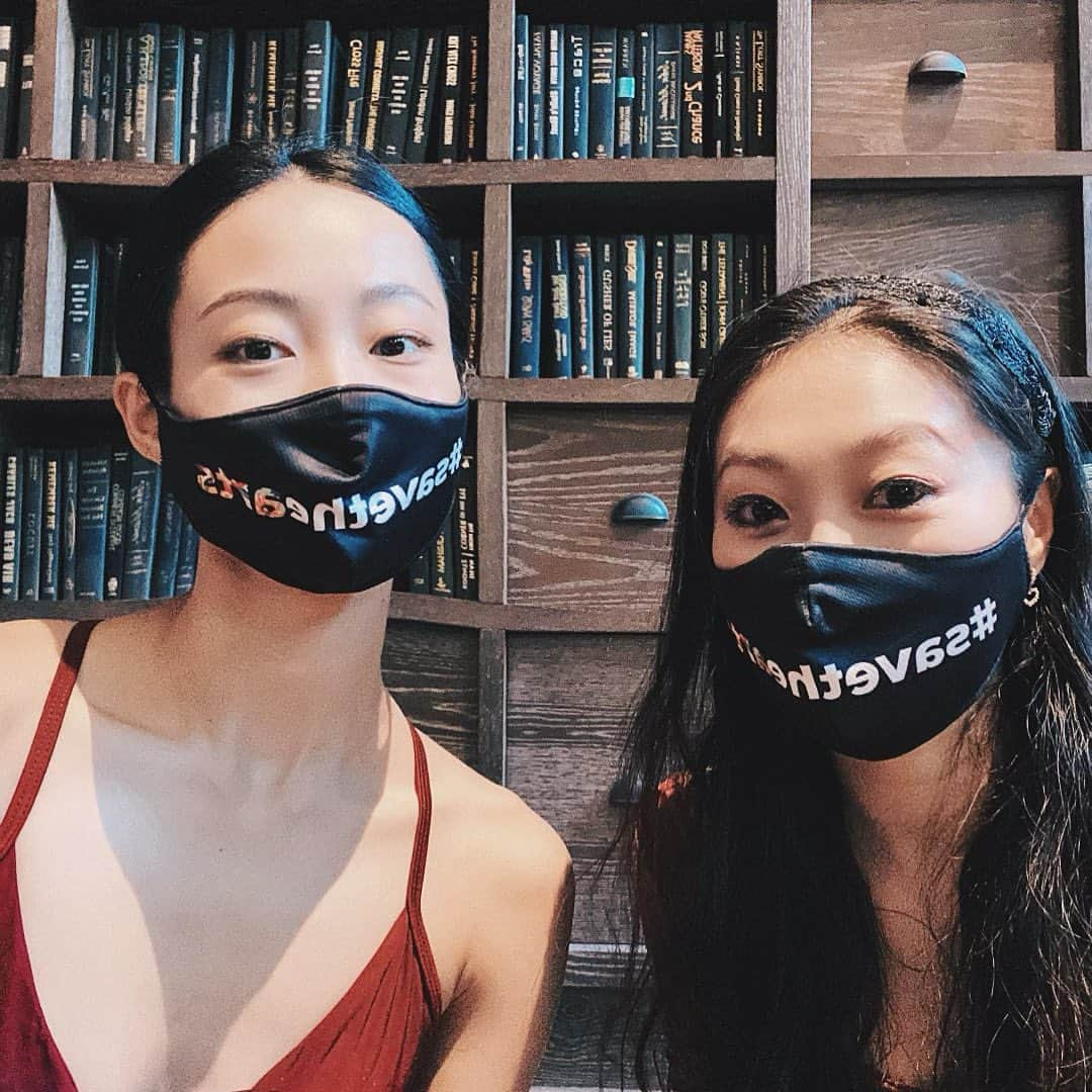 倉永美沙さんのインスタグラム写真 - (倉永美沙Instagram)「Thank you @blochdanceusa for these masks 🎭 let’s #savethearts together! @wanting__zhao ブロックのマスク！パフォーミングアーツを守ろう！#ballet #ballerina #ballerinalife #happy #happiness #dance #art #幸せ #バレエ #バレリーナ #work #サンフランシスコ #sanfrancisco #blochusa #blochgirls」1月26日 9時25分 - misakuranaga