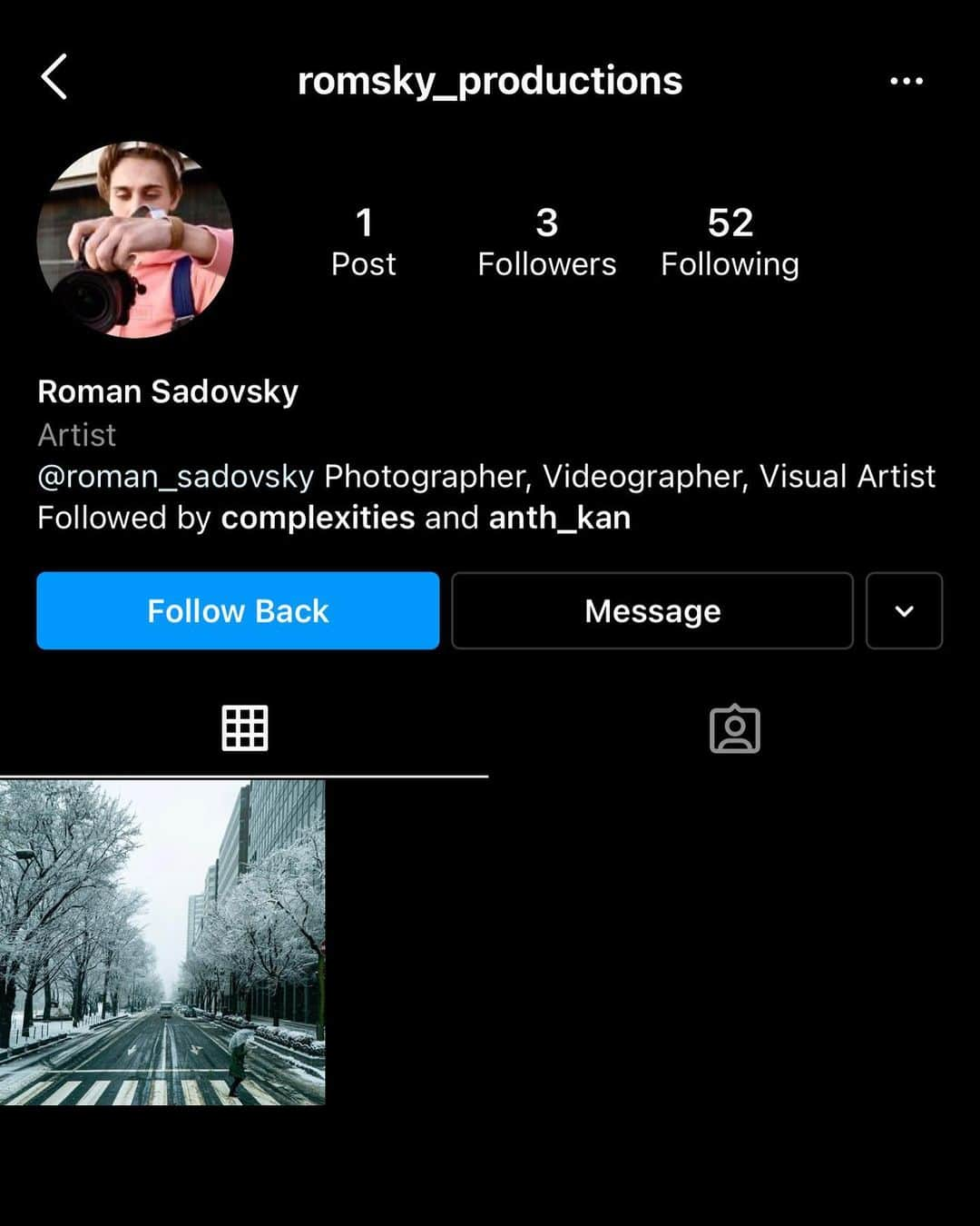 ローマン・サドフスキーのインスタグラム：「Hi guys! It’d be awesome if you went and gave me a follow @romsky_productions 😎 It will be a place where I focus on my work as a visual artist and content creator. Thank you in advanced!!! Not that I won’t post that kind of stuff here anymore, but I wanted a place that would act almost as a portfolio. See you there!!!  📸cred @lilika.zheng  - - - - #photography #photographer #video #contentcreator #filmmaker #visualartist」