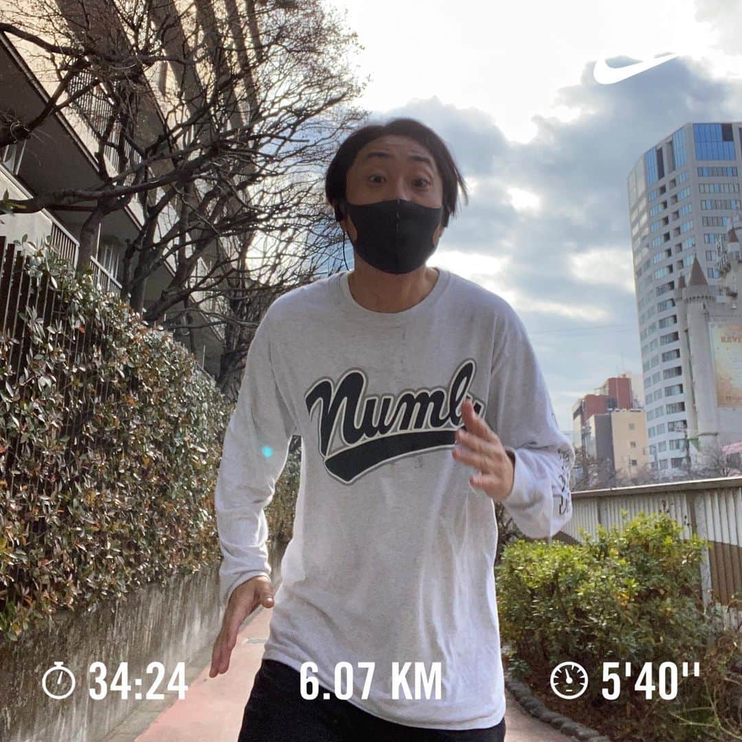のインスタグラム：「🏃🏃  今月も無事（暇）100キロラン終了！  #ゆってぃ #ワカチコ #人力ランでしょう #おめでとうコメントありがとうございます #迫り来るワカチコ #マスク越しのワカチコ #あなたの街でもワカチコはランをしてるかもしれない」