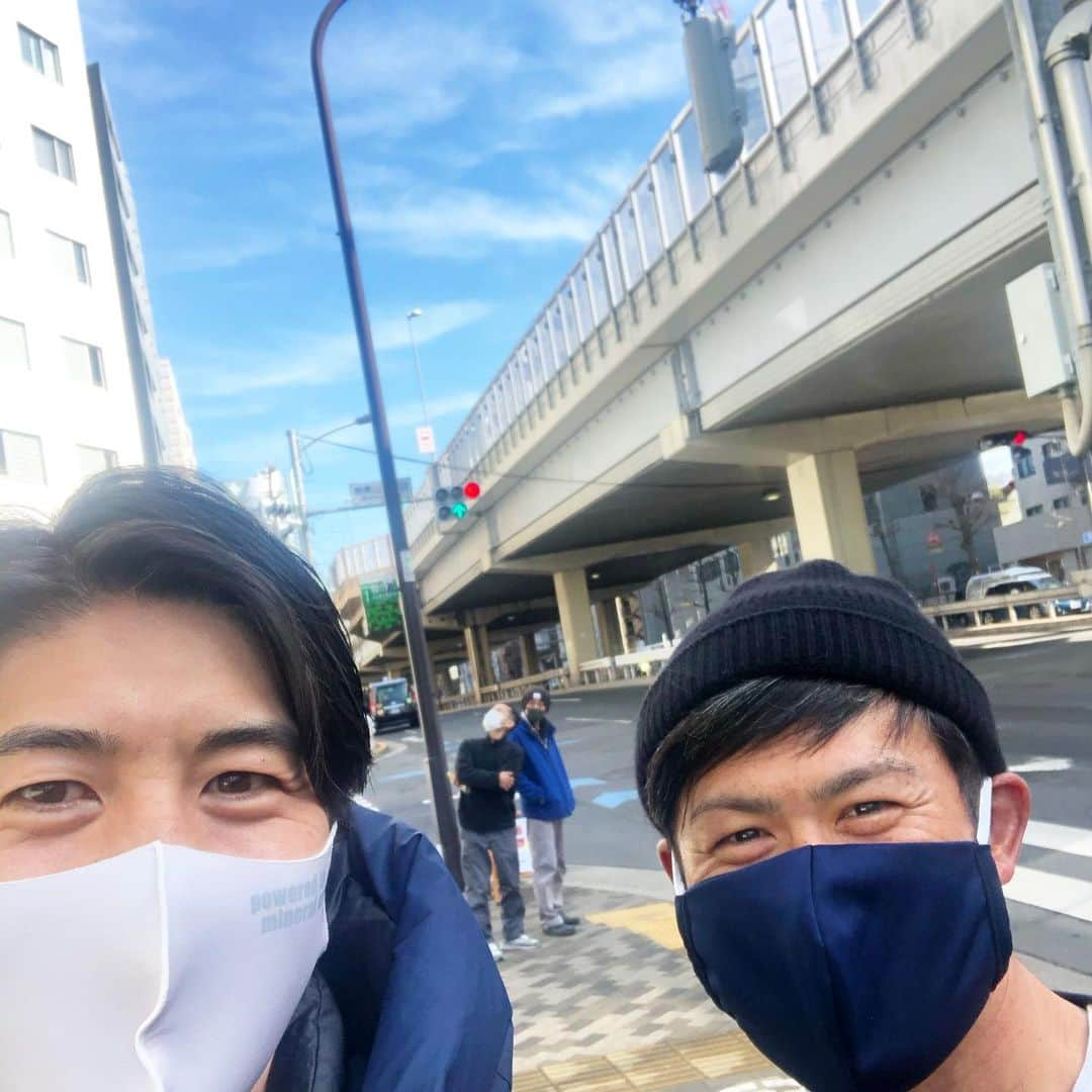 田中大貴さんのインスタグラム写真 - (田中大貴Instagram)「ご近所、今江くんとバッタリ  キャンプ、いってらっしゃい  #今江敏晃  #東北楽天ゴールデンイーグルス  #プロ野球」1月26日 10時26分 - daiki.tanaka_1980