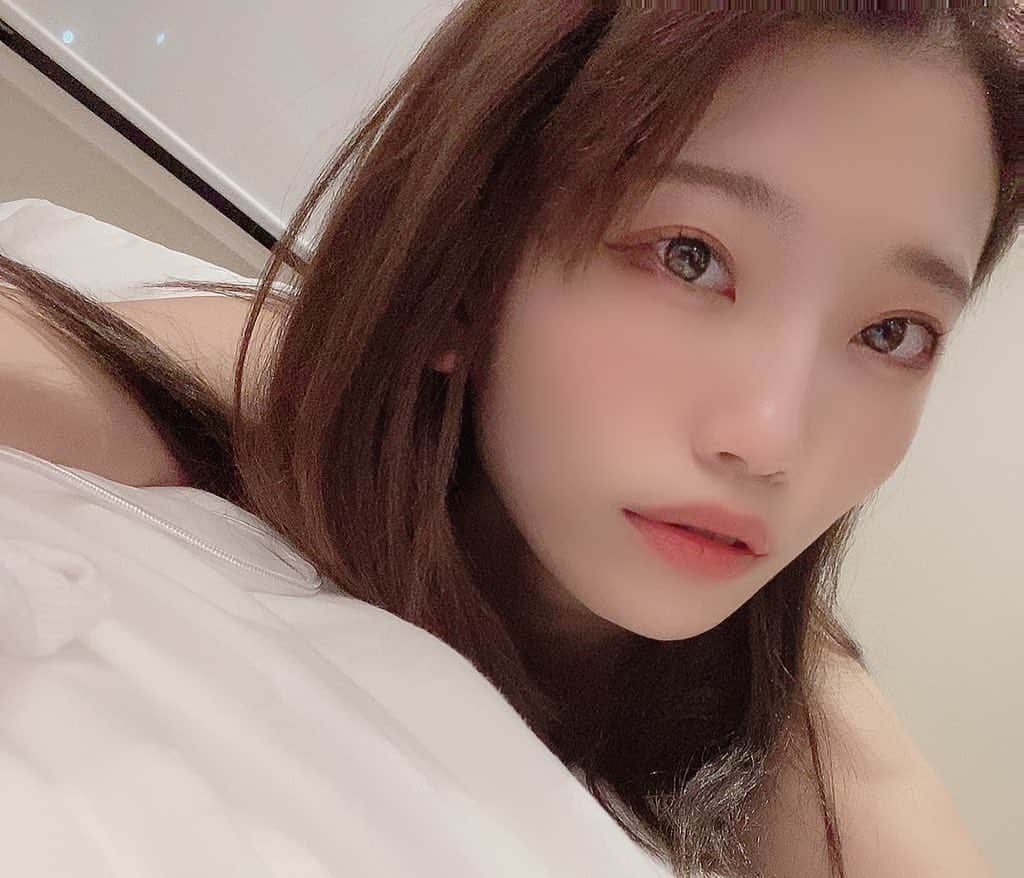 石原美沙紀のインスタグラム：「1/30 ラジオ公開収録〜(﹡ˆᴗˆ﹡) 予約してくれましたか？💖 こういったお仕事がどんどん増えたら嬉しいな✨  #selfie #自撮り　#アイドル　#女優　#followforfollowback #followｍe #フォローしてね」