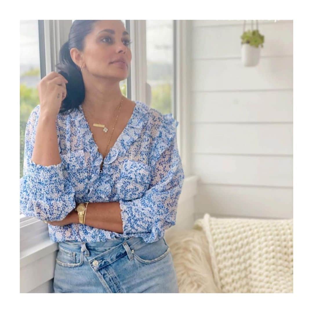 のインスタグラム：「Blue belle ✨ The beautiful @rachel_roy in our Sacha top. #MISAworld」