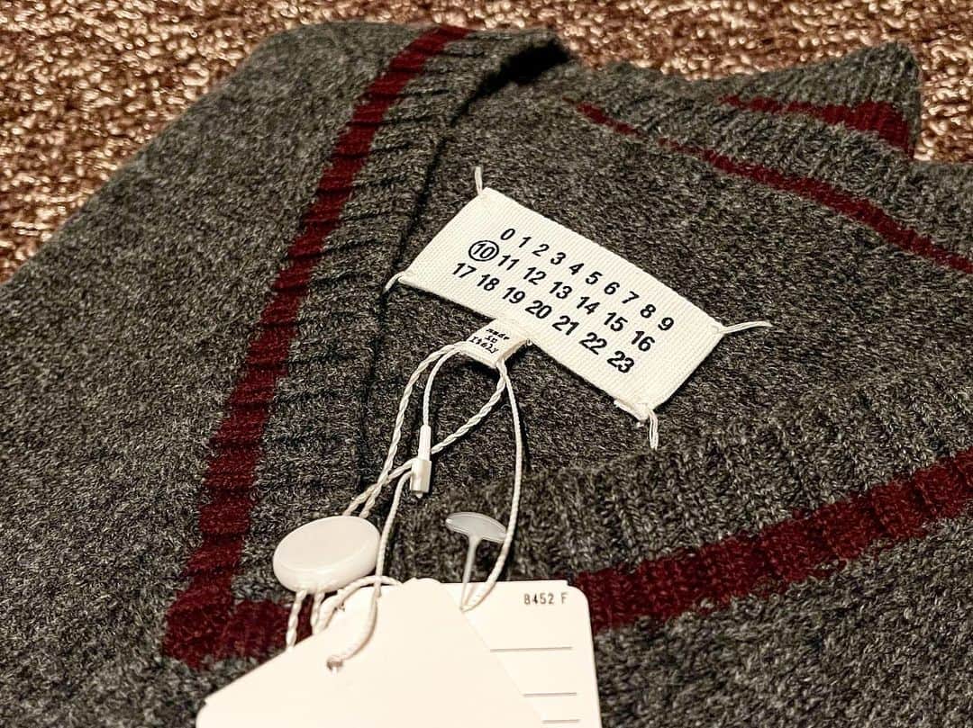 米重晃希のインスタグラム：「ㅤㅤㅤㅤㅤㅤㅤㅤㅤㅤㅤㅤㅤ セーター新調✨ 着るのが楽しみ😊  #maisonmargiela #fashion」