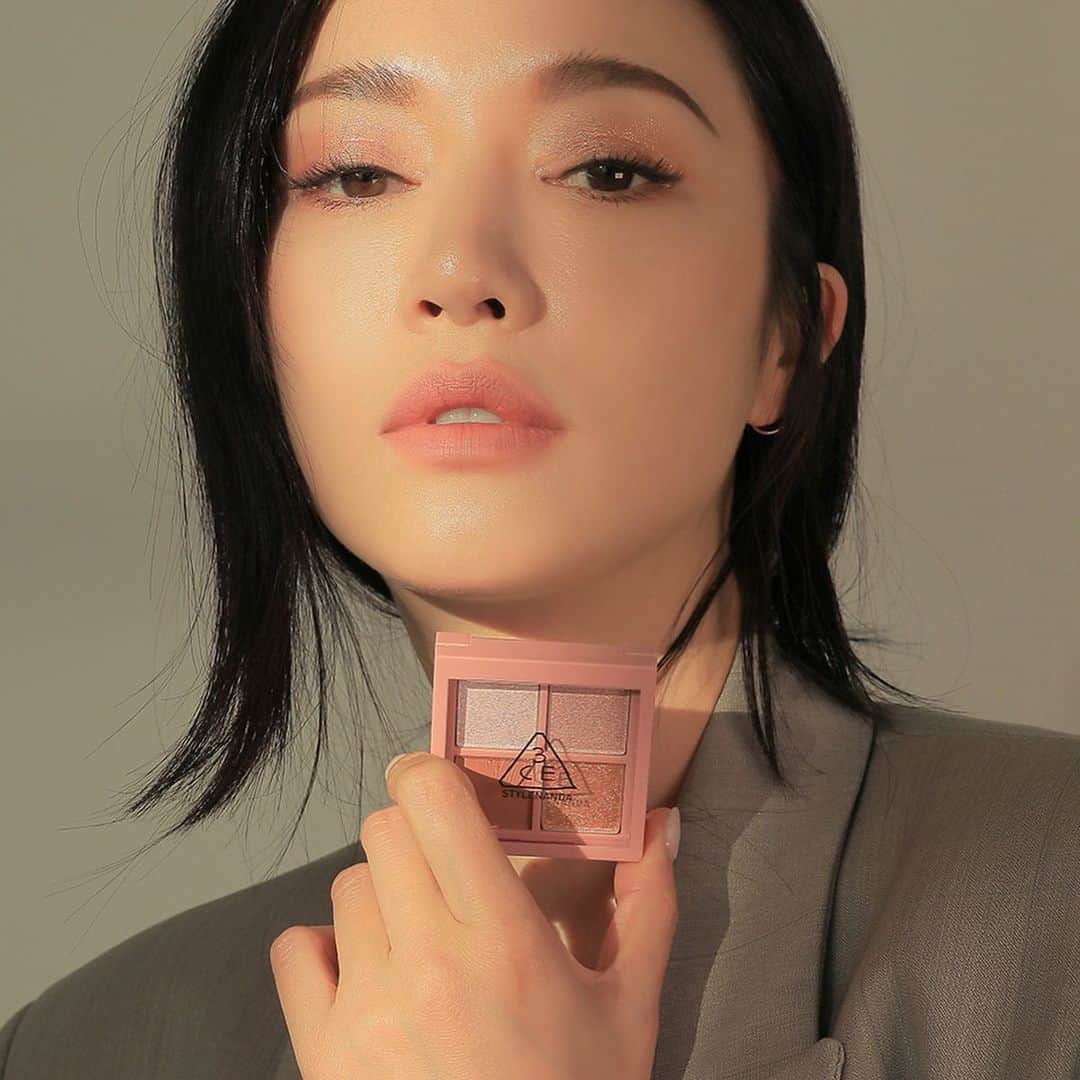 3CE Official Instagramさんのインスタグラム写真 - (3CE Official InstagramInstagram)「3CE MINI MULTI EYE COLOR PALETTE 활용도 높은 컬러와 텍스처로 구성으로 완성되는 엣지 있는 아이 메이크업 - A variety of usable colors and textures to complete polished eye makeup looks. - 🌎Global Shipping ✈️en.stylenanda.com #3CE #3CEMINIMULTIEYECOLORPALETTE」1月26日 12時23分 - 3ce_official