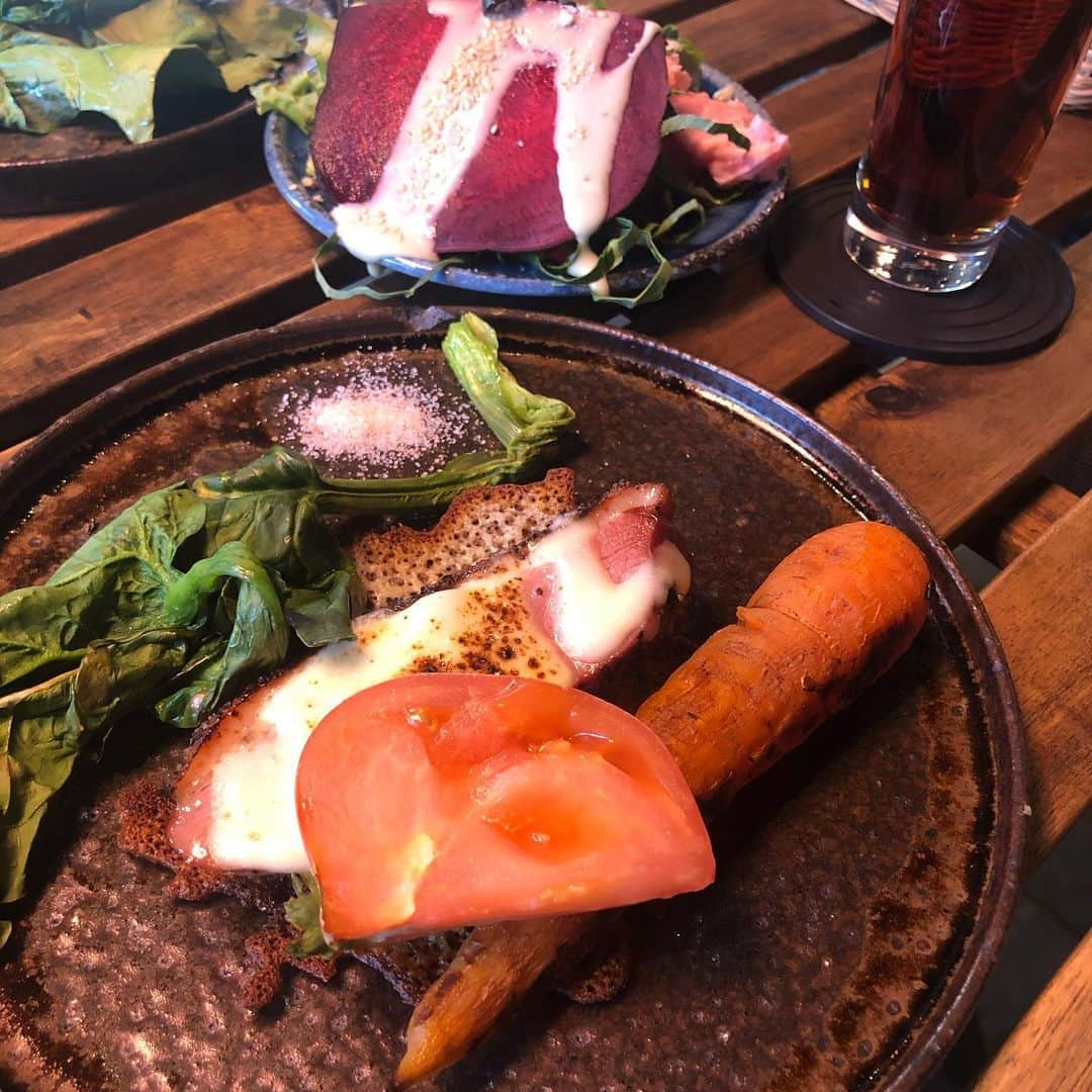 大西結花さんのインスタグラム写真 - (大西結花Instagram)「メインは鴨肉。 サラダ🥗たくさん食べられて嬉しい💕  #サラダ #ランチ #salad #lunch #恵比寿 #ebisu #tokyo #japan #yuka #yukaonishi #大西結花 #wearethefarm」1月26日 12時49分 - yukaonishi_