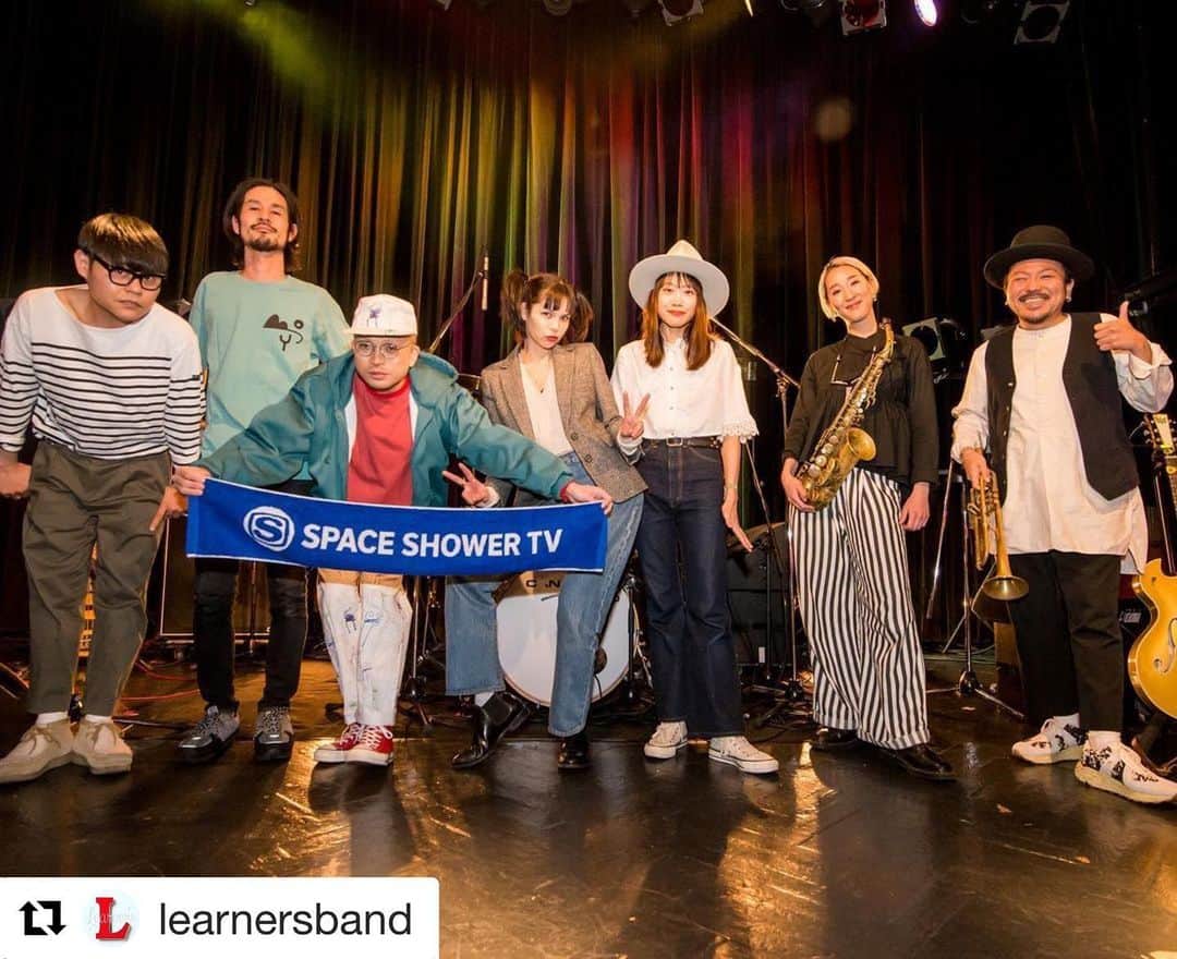 シーサーのインスタグラム：「・ ・ 昨日はLEARNERSのサポート♫  みんなで音を出すってやっぱりいいよなぁ〜  無観客配信だったけど楽しいがすぎました◎ もっとライブしたい！したい！  ラーナーズのみんな いつもありがとうございます！  ピス！  #Repost @learnersband  ・・・ 2021.1.25. "GOOD VIBES SHARING EXHIBITION&LIVE TOUR" Shibuya WWW photo by @yukiko_ono   2021年の初ライブは無観客配信でしたがTENDOJIと一緒のSPACE SHOWERの素敵企画でした。 観て頂いた皆様ありがとうございます！ 最高にグッドヴァイブスでした！  @goodvibes.sharing  @tendouji_tendouji #learnersband  #ラーナーズ」