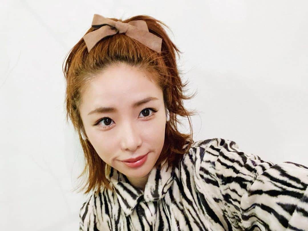 イアリサのインスタグラム：「ぬいぐるみもリボンもピンクも大好きなんだぁぁぁ本当はぁぁ！！！」